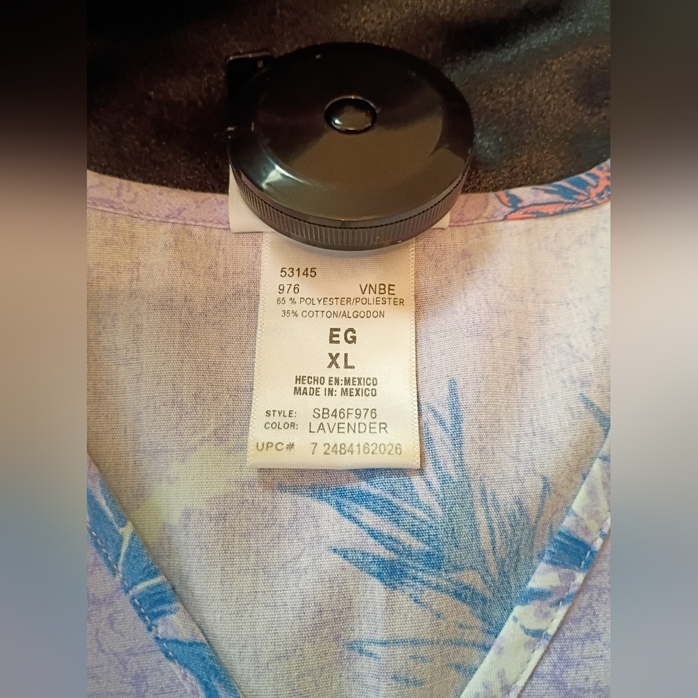 SB Scrubs Lavender Floral Print V-Neck Scrub Top | Size XL - Picture 4 of 10